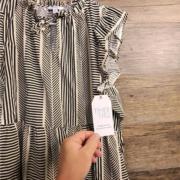 Time and Tru Black and Tan Striped Dress - Picture 6 of 12
